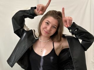 cam girl playing with sextoy CwenAspen