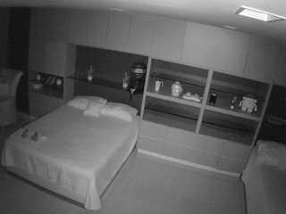 voyeurcam-casa-salsa-versus-room
