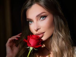 cam girl masturbating with dildo Alessia