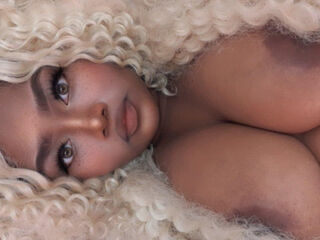 hot strip tease cam BarbieThiara