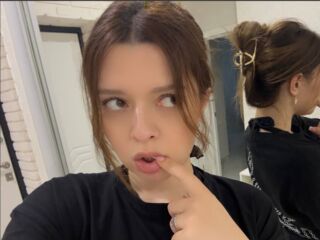 free chat room DevonaChurchey