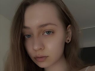 free chatroom EllieCornfield