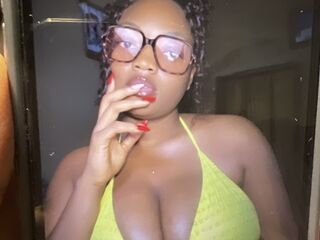 hot chatroom MakyDina