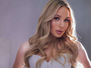 fingering webcamgirl MarryDavies