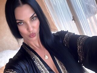 hot cam girl masturbating with sextoy MiaMontal
