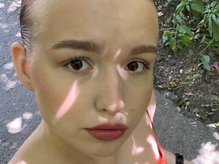 camwhore masturbating SusannahBuffalo