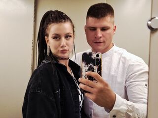 live cam couple photo NadiNicolas