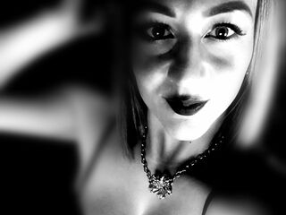 girl slave webcam show AngelySpencer