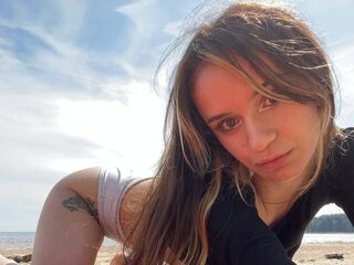 masturbating camgirl AgataMilk