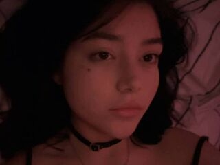 webcamgirl chatroom AlisaGlow