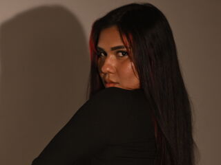 cam girl masturbating with vibrator AlizLatifa