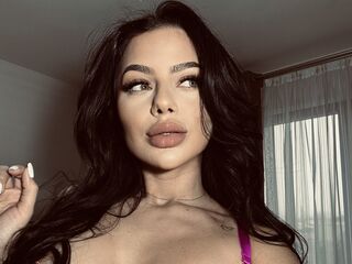 camgirl showing pussy AmyYvette