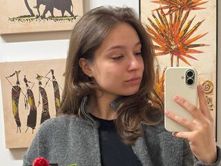 girl cam naked AnnaMariardi