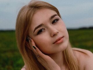 shaved pussy webcam AnnieMounten