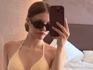 girl sex chat room AureliaThorn