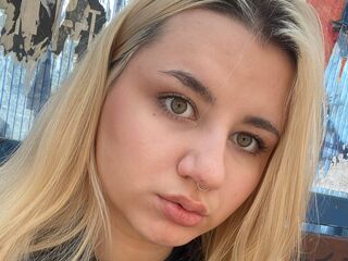 cam girl showing tits BarbaraWellsmith