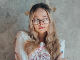 strip tease BellaMorley