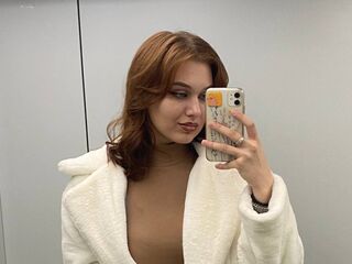 girl shaving pussy BrynnMeury