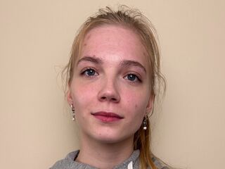 topless camgirl CarmanChapmon