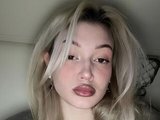 naked cam chat CaseyHemmerling