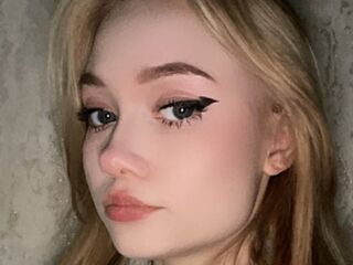 cam chat CecilyBurnard