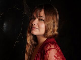 topless cam girl CharlotBlonde