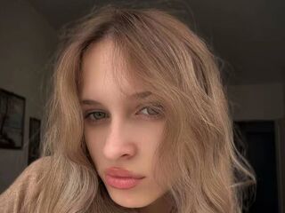 naked cam girl masturbating ChiaMaia