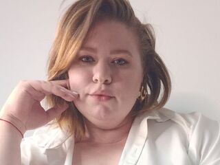 naked girl with webcam fingering pussy ChloeThru