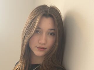 naughty camgirl masturbating ChristineMorlock