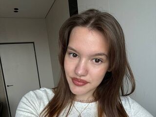 cam girl playing with sextoy DaisyDurow