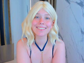 beautiful webcam girl DarelleEdge