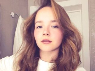 camwhore shaved pussy DaysiDust