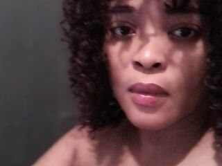 fingering cam girl DelicateDiamond