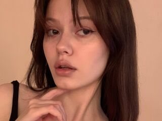 shaved pussy cam DeniseBonnel