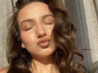 free nude webcam show DinaSweeny