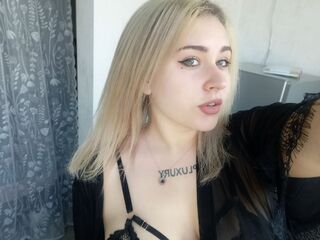 beautiful webcamgirl DinahSalimas