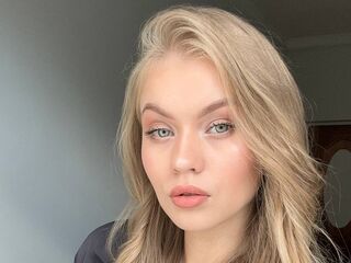 live sex webcam ElaraBrooks