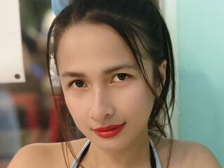 naughty cam girl fingering shaved pussy EmiliaCutez