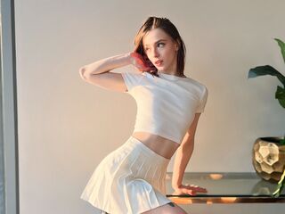 camgirl masturbating with dildo EmmaFlorences