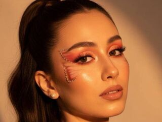 girl naked EpifaniaDubuc