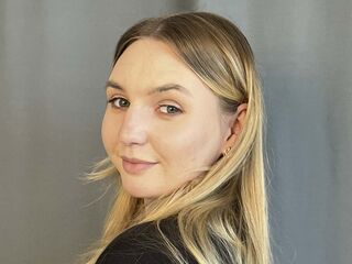 free live cam FloraBrenden