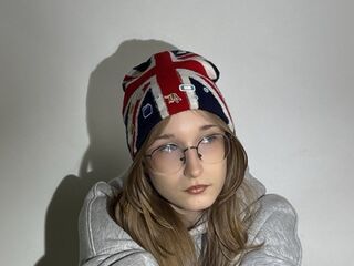 naked girl with webcam masturbating with vibrator HeeSchirtzinger