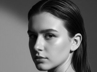 fingering webcamgirl HildaBarzey