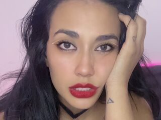 topless webcam girl IsabellaLisa