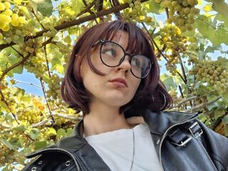 adult cam show JuliannMunning