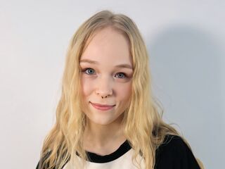 cam chatroom KamiMellema