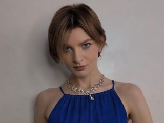 naughty camgirl masturbating with dildo KarinaBiz