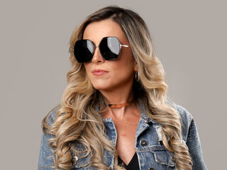 cam girl chat KiaraMoraes