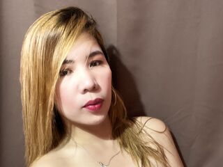 cam girl masturbating with dildo KizzyBarreto