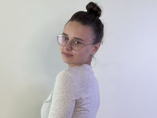 hot webcam slut LarraineKaber